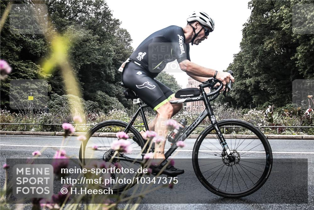 13.09.2026 - Stadtparktriathlon H.Heesch http://msf.ph/oto/10347375 13.09.2026 11:12:36 Radfahren 619, 664 meine-sportfotos.de