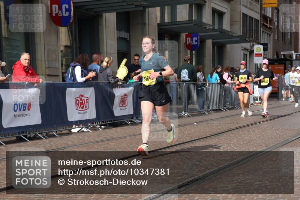 13.09.2026 - 21. swb-Marathon Bremen Strokosch-Dieckow http://msf.ph/oto/10347381 13.09.2026 11:10:36 Ziel 10148, 10163, 10461, 10462, 10527, 10547, 10644, 10653, 10792, 10841, 10911, 11043, 11047, 11237, 11327, 11335, 11465, 11483, 11513, 11691, 11756, 11846, 11993, 12401, 12507, 10002, 10169, 10247, 10361, 10362, 10422, 10706, 10719, 10768, 10791, 10890, 11080, 11283, 11298, 11300, 11309, 11382, 11583, 11725, 11736, 11957, 11982, 12183, 12227, 12454, 12550 meine-sportfotos.de
