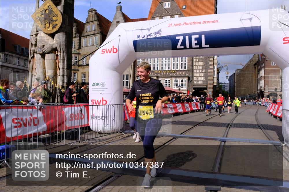 13.09.2026 - 21. swb-Marathon Bremen Tim E. http://msf.ph/oto/10347387 13.09.2026 11:18:25 Ziel 10191, 10192, 10459, 10513, 10713, 11482, 11808, 11829, 11943, 12177, 12178 meine-sportfotos.de