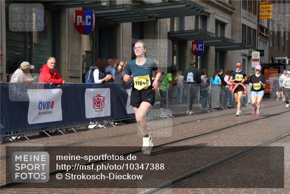 13.09.2026 - 21. swb-Marathon Bremen Strokosch-Dieckow http://msf.ph/oto/10347388 13.09.2026 11:10:36 Ziel 10148, 10163, 10461, 10462, 10527, 10547, 10644, 10653, 10792, 10841, 10911, 11043, 11047, 11237, 11327, 11335, 11465, 11483, 11513, 11691, 11756, 11846, 11993, 12401, 12507, 10002, 10169, 10247, 10361, 10362, 10422, 10706, 10719, 10768, 10791, 10890, 11080, 11283, 11298, 11300, 11309, 11382, 11583, 11725, 11736, 11957, 11982, 12183, 12227, 12454, 12550 meine-sportfotos.de