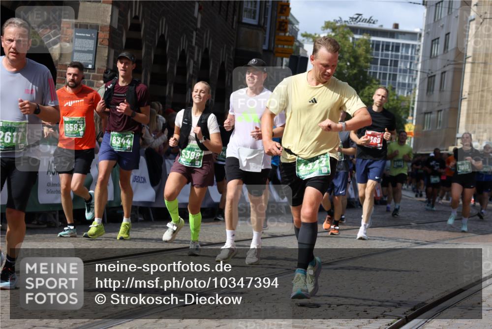 13.09.2026 - 21. swb-Marathon Bremen Strokosch-Dieckow http://msf.ph/oto/10347394 13.09.2026 13:32:37 Ziel 287, 1369, 2910, 3402, 3441, 3650, 3922, 4057, 4471, 4566, 4655, 4835, 5281, 5628, 6258, 6475, 6518, 6781, 6857, 6875, 6900, 7150, 7182, 7553, 7572, 7818, 8632, 9151, 9198, 9283, 9394, 9719, 9779, 13029, 13182, 13208, 13244, 1437, 2611, 2638, 3895, 3902, 4233, 4862, 5009, 5398, 5581, 5657, 6583, 6718, 6786, 7016, 7466, 7758, 8344, 8367, 8506, 13164, 13232, 13234 meine-sportfotos.de