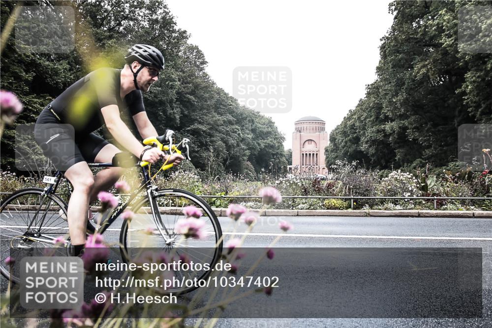 13.09.2026 - Stadtparktriathlon H.Heesch http://msf.ph/oto/10347402 13.09.2026 11:13:02 Radfahren 561, 636 meine-sportfotos.de