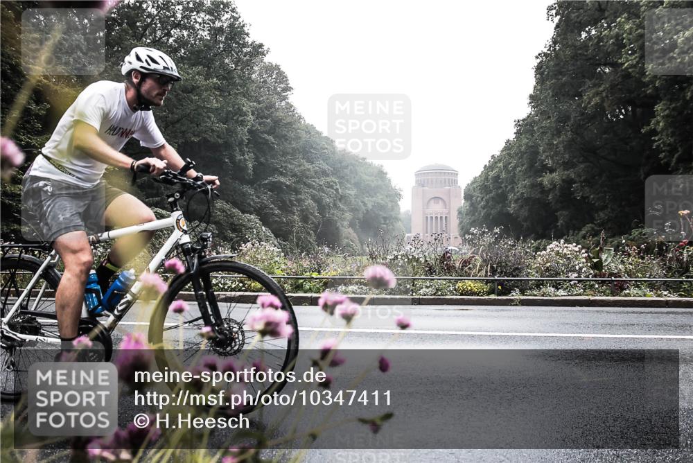 13.09.2026 - Stadtparktriathlon H.Heesch http://msf.ph/oto/10347411 13.09.2026 10:04:23 Radfahren 252, 265 meine-sportfotos.de