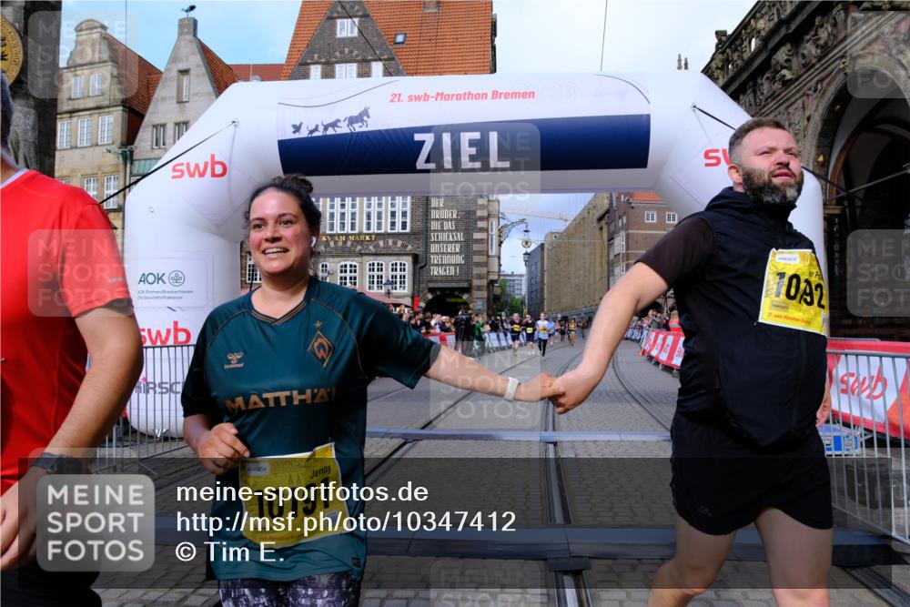 13.09.2026 - 21. swb-Marathon Bremen Tim E. http://msf.ph/oto/10347412 13.09.2026 11:18:33 Ziel 10191, 10192, 10459, 10513, 10651, 11808, 11829, 11943, 12177, 12178 meine-sportfotos.de