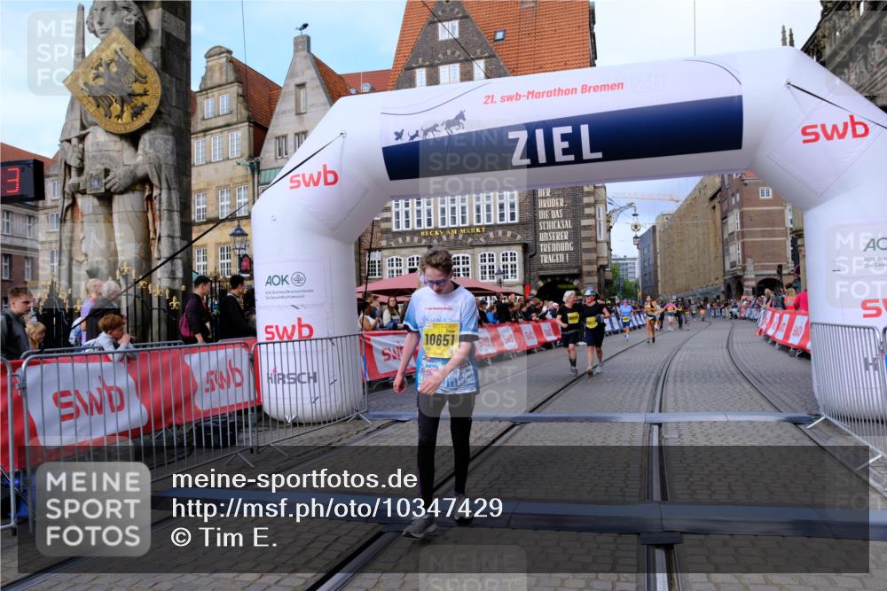 13.09.2026 - 21. swb-Marathon Bremen Tim E. http://msf.ph/oto/10347429 13.09.2026 11:18:40 Ziel 10176, 10191, 10192, 10459, 10513, 10535, 10651, 10895, 12177, 12178 meine-sportfotos.de
