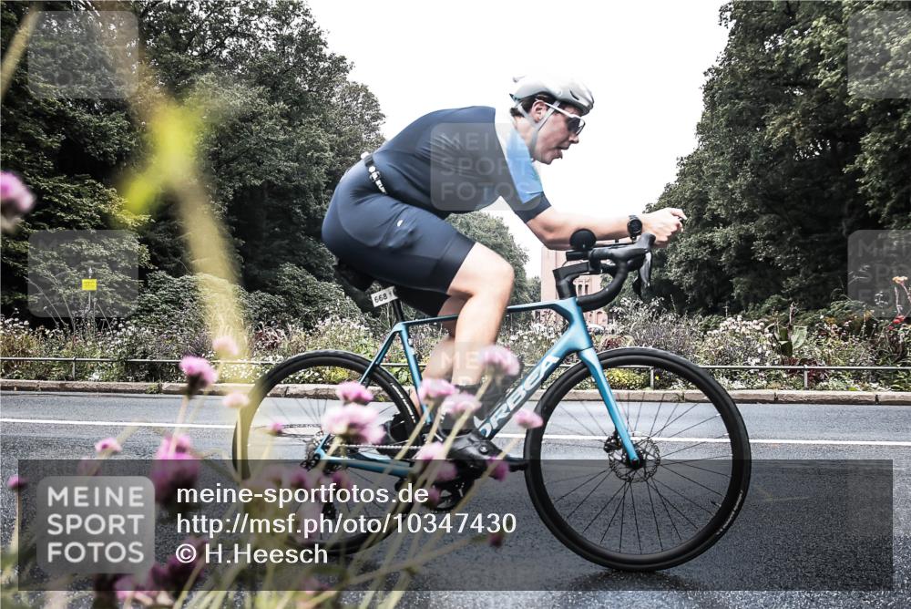 13.09.2026 - Stadtparktriathlon H.Heesch http://msf.ph/oto/10347430 13.09.2026 11:13:24 Radfahren 602, 635, 668 meine-sportfotos.de