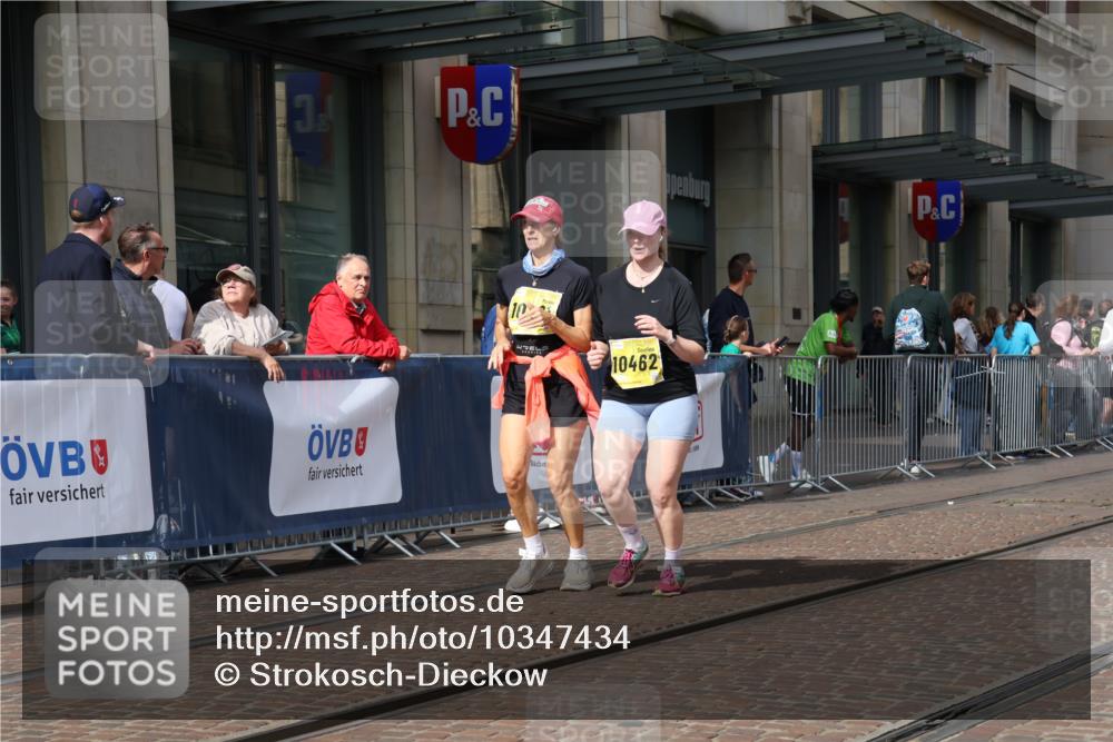 13.09.2026 - 21. swb-Marathon Bremen Strokosch-Dieckow http://msf.ph/oto/10347434 13.09.2026 11:10:40 Ziel 10148, 10163, 10313, 10461, 10462, 10527, 10547, 10644, 10653, 10792, 10841, 10911, 11043, 11062, 11141, 11237, 11327, 11335, 11465, 11483, 11513, 11679, 11691, 11756, 11993, 12401, 12507, 10002, 10169, 10247, 10361, 10362, 10422, 10706, 10719, 10768, 10791, 10890, 11047, 11080, 11283, 11298, 11300, 11309, 11327, 11382, 11583, 11736, 11846, 11957, 11982, 12183, 12227, 12454, 12550 meine-sportfotos.de