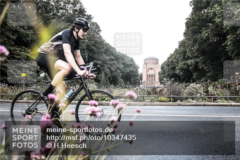 13.09.2026 - Stadtparktriathlon H.Heesch http://msf.ph/oto/10347435 13.09.2026 11:13:32 Radfahren 514, 621, 665, 686 meine-sportfotos.de