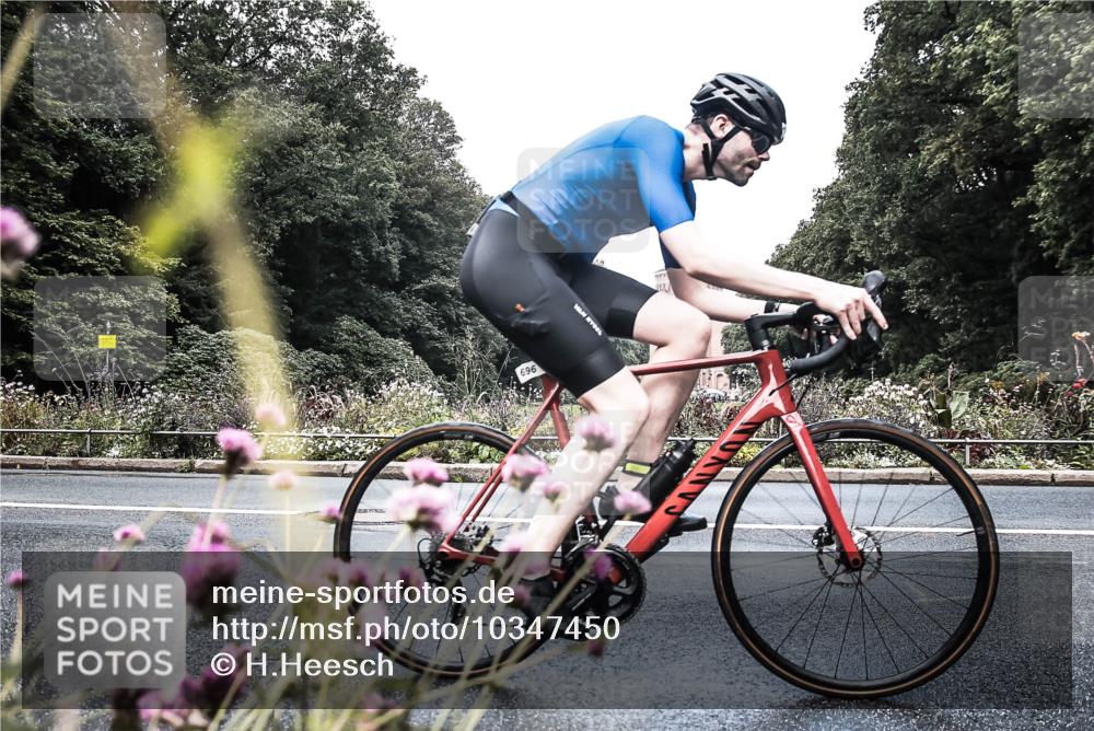 13.09.2026 - Stadtparktriathlon H.Heesch http://msf.ph/oto/10347450 13.09.2026 11:13:36 Radfahren 621, 665, 686, 696 meine-sportfotos.de
