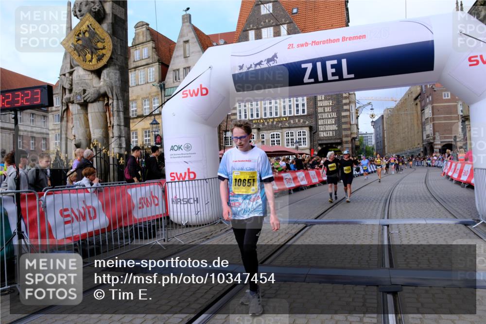 13.09.2026 - 21. swb-Marathon Bremen Tim E. http://msf.ph/oto/10347454 13.09.2026 11:18:40 Ziel 10176, 10191, 10192, 10459, 10513, 10535, 10651, 10895, 12177, 12178 meine-sportfotos.de