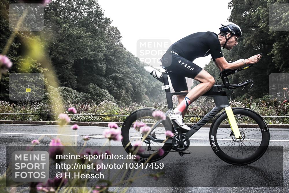 13.09.2026 - Stadtparktriathlon H.Heesch http://msf.ph/oto/10347459 13.09.2026 10:05:08 Radfahren 258, 312 meine-sportfotos.de