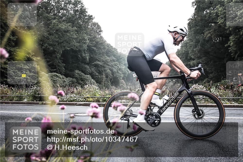 13.09.2026 - Stadtparktriathlon H.Heesch http://msf.ph/oto/10347467 13.09.2026 10:05:16 Radfahren 213, 262, 264, 281, 300, 333 meine-sportfotos.de
