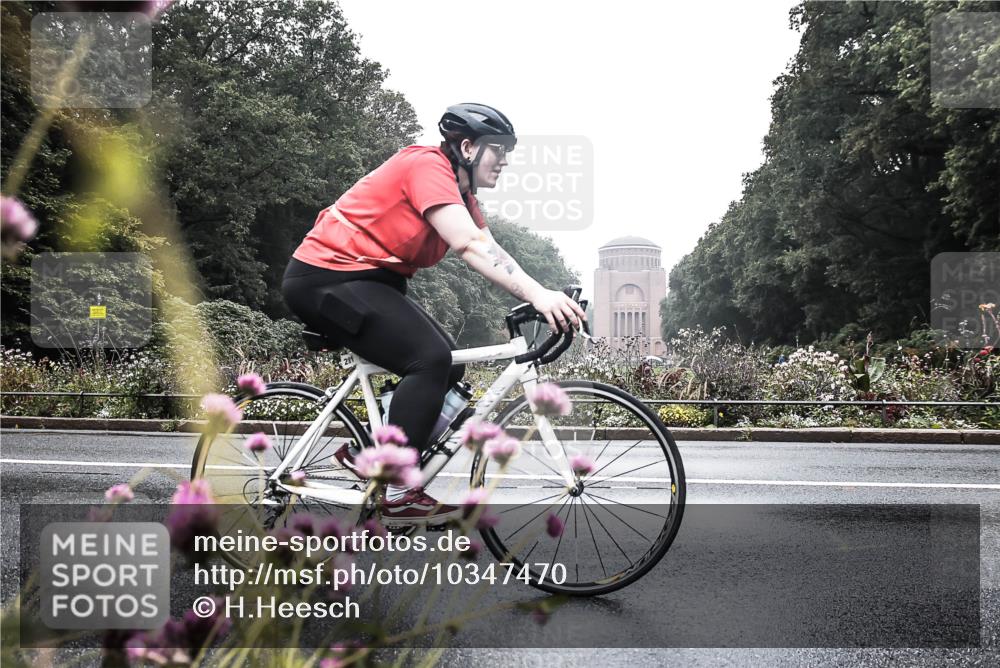 13.09.2026 - Stadtparktriathlon H.Heesch http://msf.ph/oto/10347470 13.09.2026 10:05:17 Radfahren 213, 262, 264, 281, 300, 333 meine-sportfotos.de