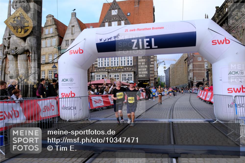 13.09.2026 - 21. swb-Marathon Bremen Tim E. http://msf.ph/oto/10347471 13.09.2026 11:18:43 Ziel 10176, 10192, 10194, 10535, 10600, 10651, 10895, 10899 meine-sportfotos.de