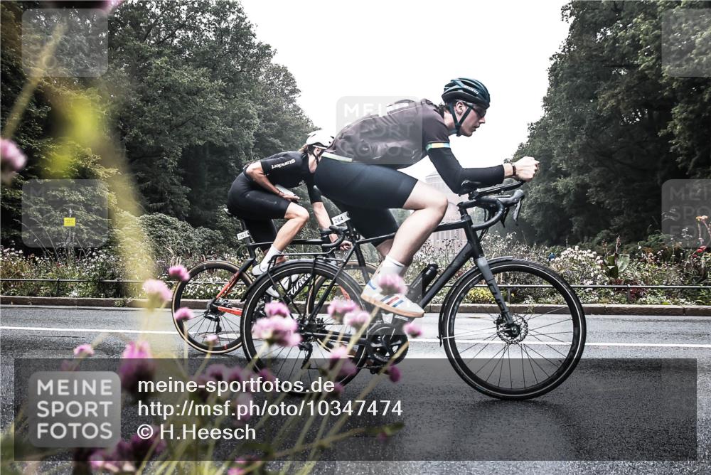 13.09.2026 - Stadtparktriathlon H.Heesch http://msf.ph/oto/10347474 13.09.2026 10:05:19 Radfahren 213, 262, 264, 281, 322 meine-sportfotos.de