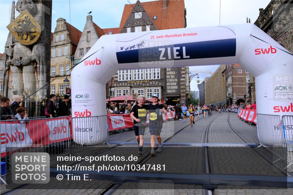 13.09.2026 - 21. swb-Marathon Bremen Tim E. http://msf.ph/oto/10347481 13.09.2026 11:18:43 Ziel 10176, 10192, 10194, 10535, 10600, 10651, 10895, 10899 meine-sportfotos.de