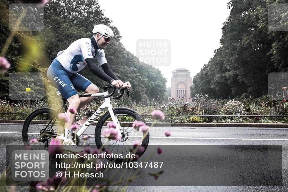 13.09.2026 - Stadtparktriathlon H.Heesch http://msf.ph/oto/10347487 13.09.2026 10:05:30 Radfahren 238, 278, 310 meine-sportfotos.de