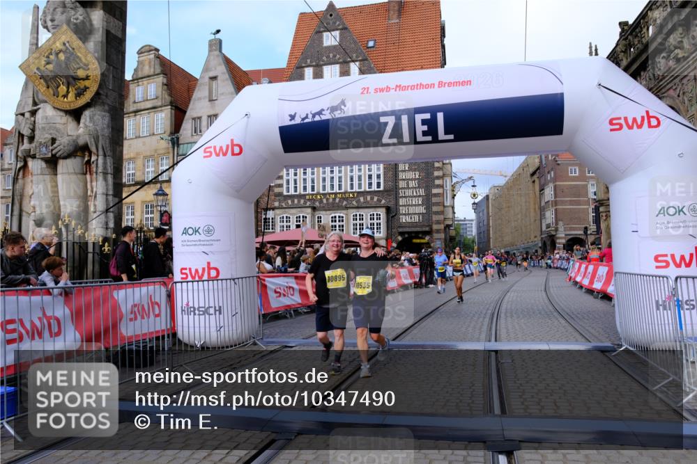 13.09.2026 - 21. swb-Marathon Bremen Tim E. http://msf.ph/oto/10347490 13.09.2026 11:18:43 Ziel 10176, 10192, 10194, 10535, 10600, 10651, 10895, 10899 meine-sportfotos.de
