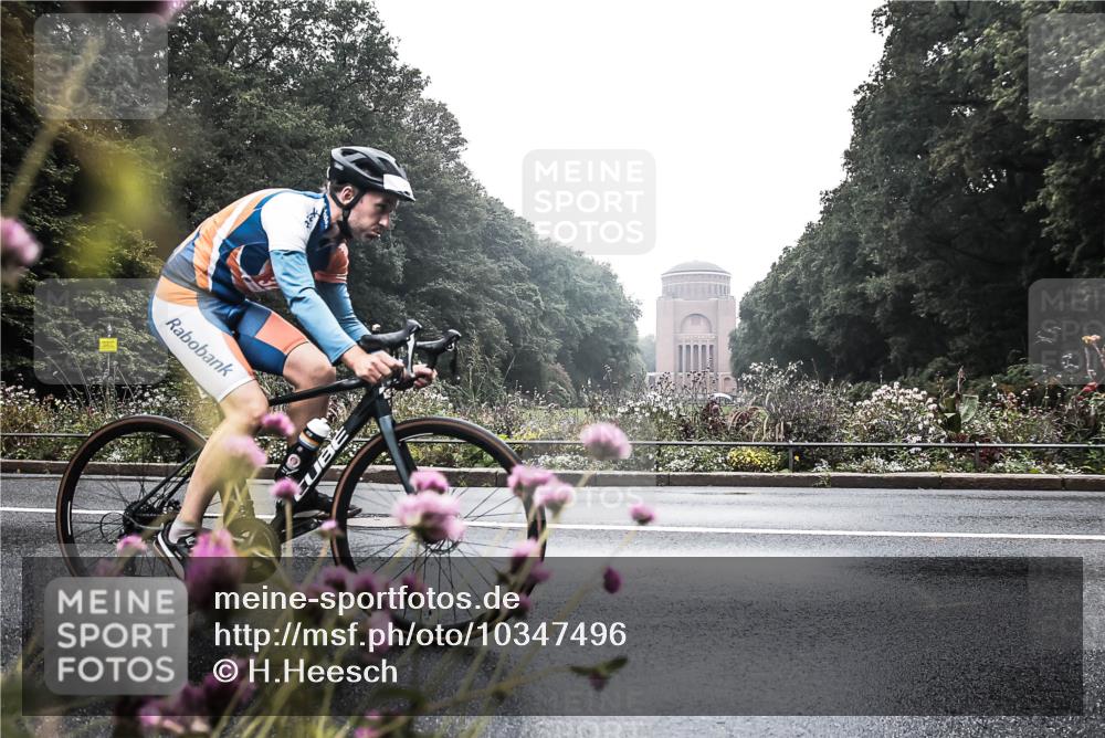13.09.2026 - Stadtparktriathlon H.Heesch http://msf.ph/oto/10347496 13.09.2026 10:05:41 Radfahren 321 meine-sportfotos.de