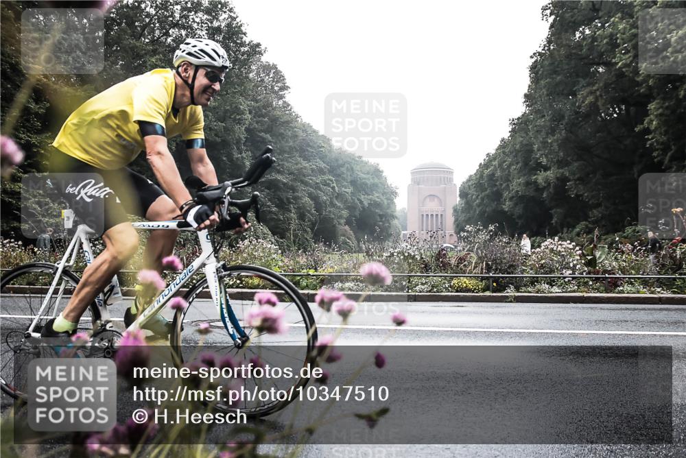 13.09.2026 - Stadtparktriathlon H.Heesch http://msf.ph/oto/10347510 13.09.2026 10:06:24 Radfahren 299 meine-sportfotos.de