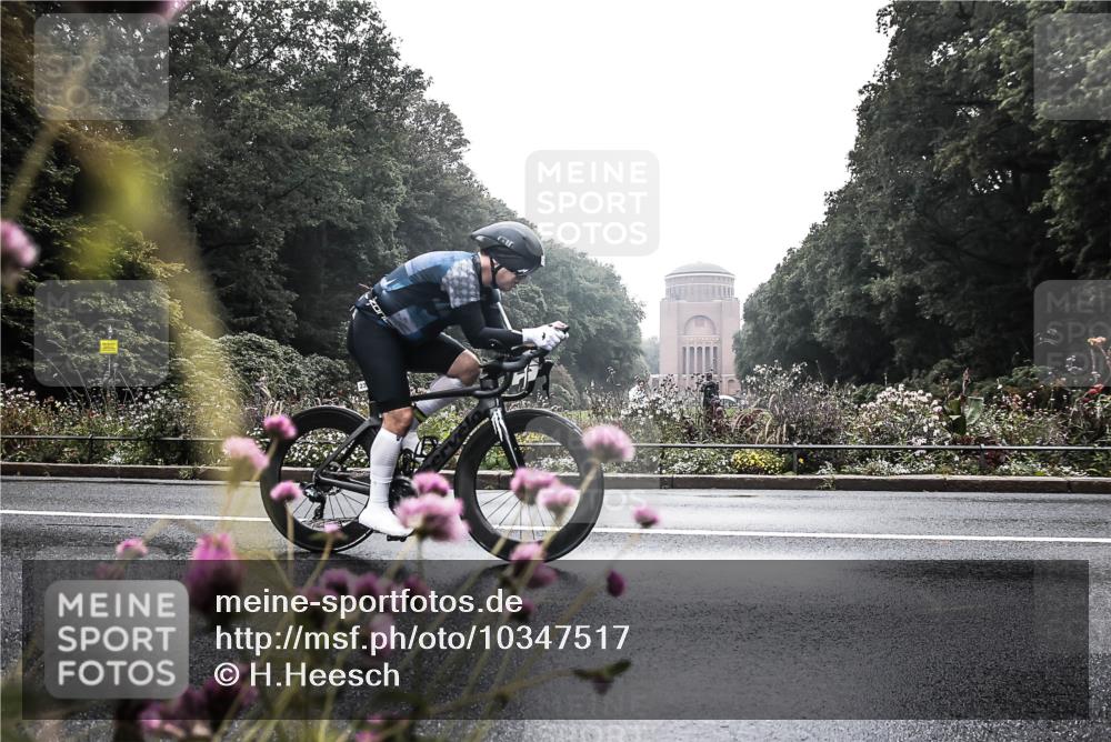 13.09.2026 - Stadtparktriathlon H.Heesch http://msf.ph/oto/10347517 13.09.2026 10:06:35 Radfahren 234, 283 meine-sportfotos.de