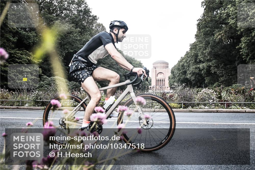 13.09.2026 - Stadtparktriathlon H.Heesch http://msf.ph/oto/10347518 13.09.2026 11:14:34 Radfahren 467, 559, 632 meine-sportfotos.de