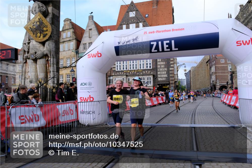 13.09.2026 - 21. swb-Marathon Bremen Tim E. http://msf.ph/oto/10347525 13.09.2026 11:18:43 Ziel 10176, 10192, 10194, 10535, 10600, 10651, 10895, 10899 meine-sportfotos.de