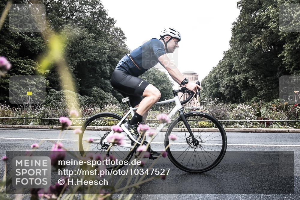 13.09.2026 - Stadtparktriathlon H.Heesch http://msf.ph/oto/10347527 13.09.2026 11:14:35 Radfahren 467, 559, 632 meine-sportfotos.de