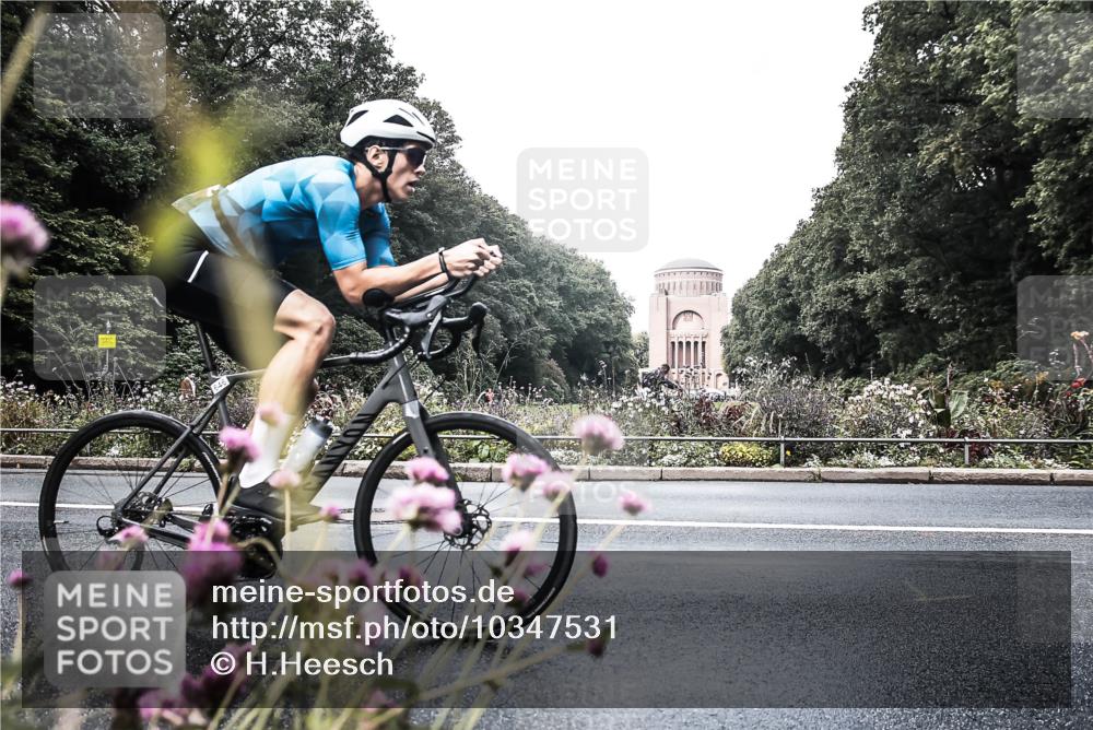 13.09.2026 - Stadtparktriathlon H.Heesch http://msf.ph/oto/10347531 13.09.2026 11:14:39 Radfahren 476, 611, 646, 656 meine-sportfotos.de
