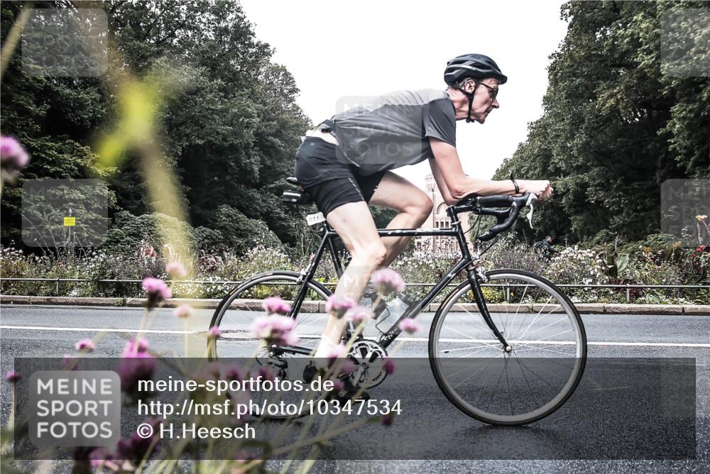 13.09.2026 - Stadtparktriathlon H.Heesch http://msf.ph/oto/10347534 13.09.2026 11:14:41 Radfahren 476, 611, 646, 656 meine-sportfotos.de
