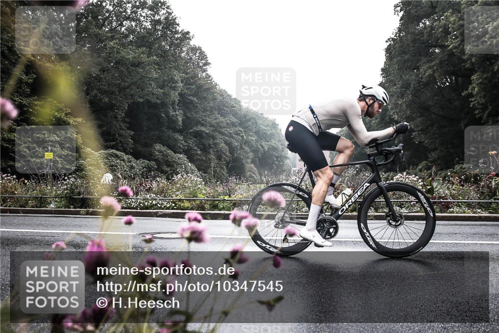 13.09.2026 - Stadtparktriathlon H.Heesch http://msf.ph/oto/10347545 13.09.2026 10:06:59 Radfahren 217, 290, 306, 328 meine-sportfotos.de
