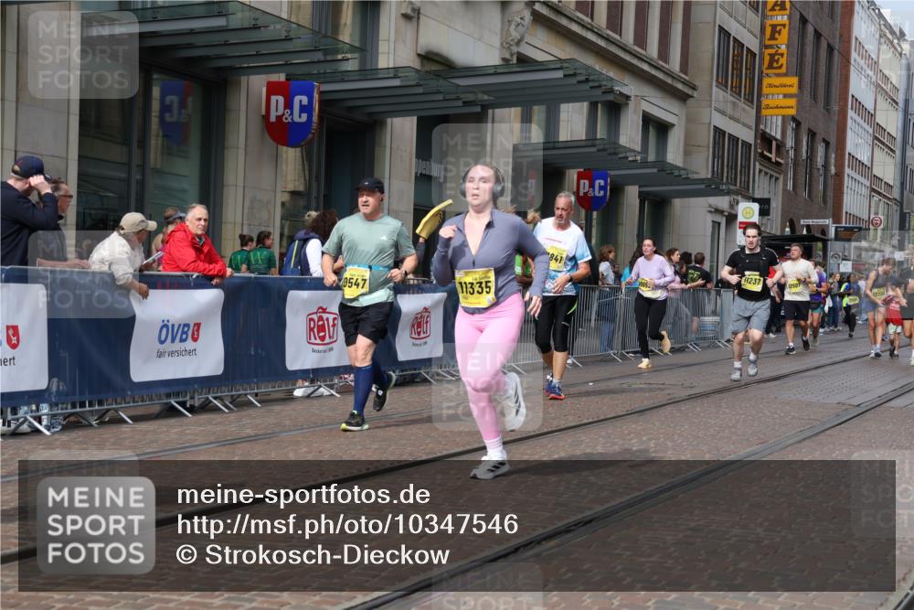 13.09.2026 - 21. swb-Marathon Bremen Strokosch-Dieckow http://msf.ph/oto/10347546 13.09.2026 11:10:45 Ziel 10148, 10163, 10313, 10527, 10547, 10611, 10644, 10653, 10792, 10841, 11043, 11062, 11141, 11237, 11335, 11465, 11483, 11679, 11691, 11756, 11993, 12396, 12401, 12507, 10002, 10247, 10422, 10461, 10462, 10719, 10768, 10791, 10911, 11047, 11283, 11298, 11300, 11309, 11327, 11465, 11513, 11583, 11736, 11846, 11982, 12183, 12227, 12454 meine-sportfotos.de