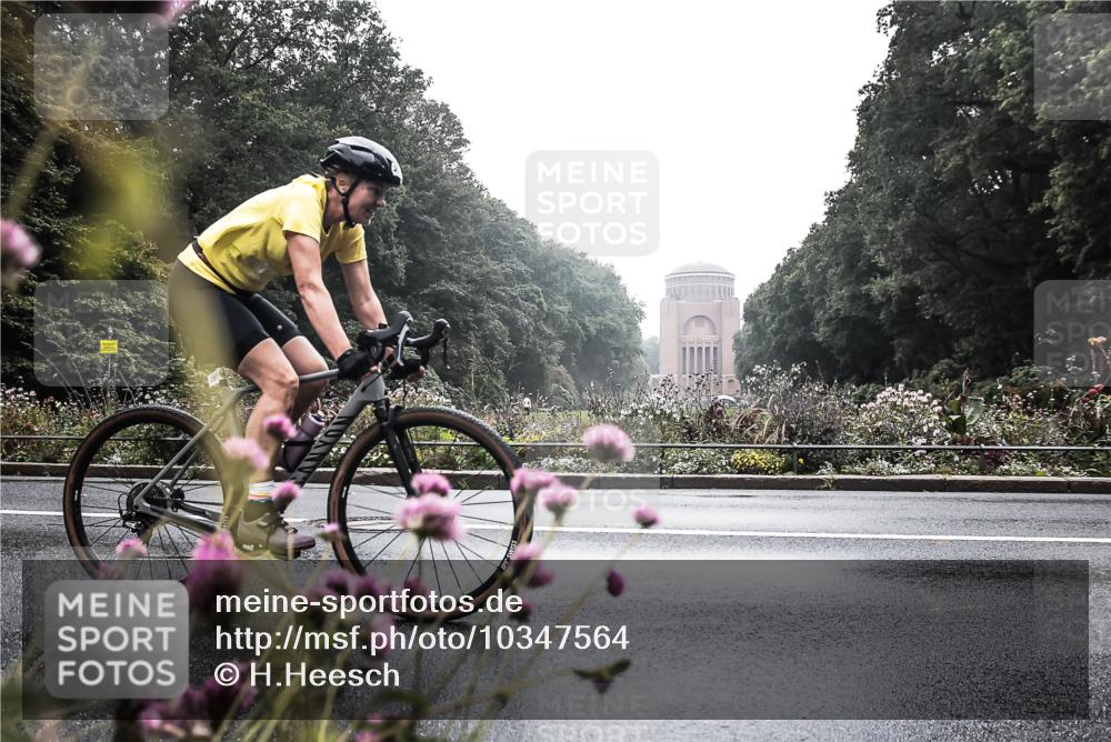13.09.2026 - Stadtparktriathlon H.Heesch http://msf.ph/oto/10347564 13.09.2026 10:07:31 Radfahren 295 meine-sportfotos.de