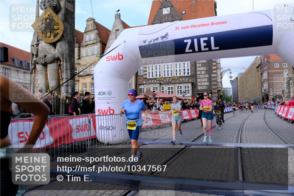 13.09.2026 - 21. swb-Marathon Bremen Tim E. http://msf.ph/oto/10347567 13.09.2026 11:18:50 Ziel 10176, 10194, 10535, 10600, 10651, 10895, 10899, 10997, 12371, 12561 meine-sportfotos.de