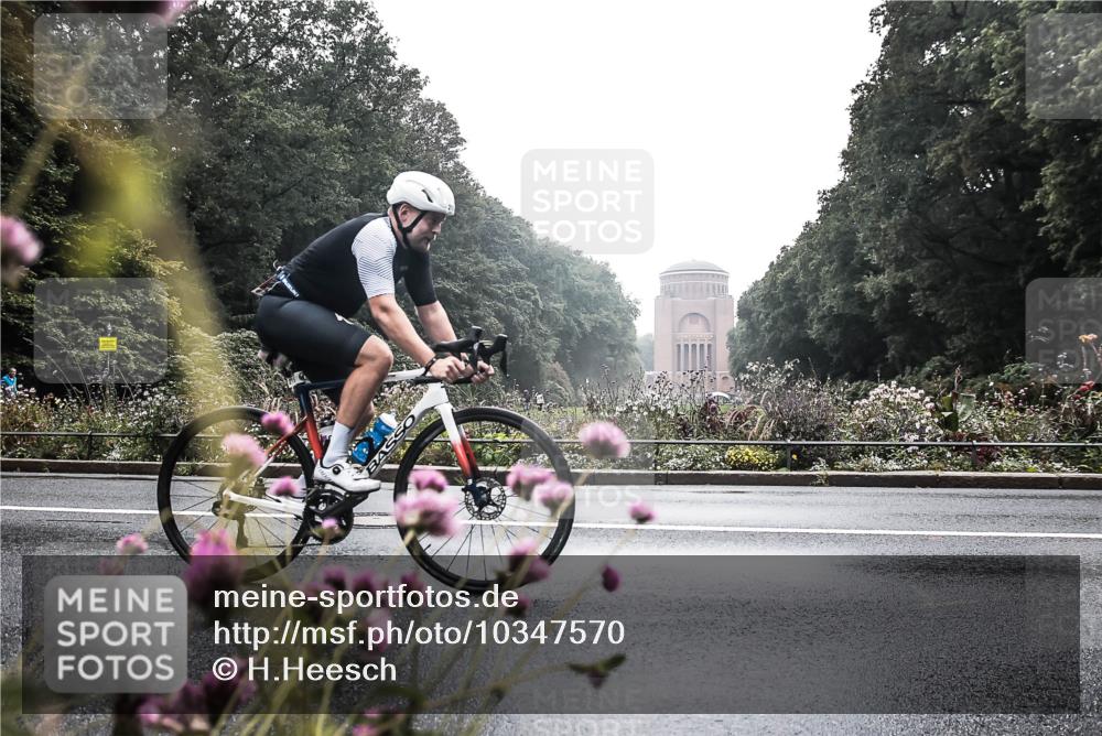 13.09.2026 - Stadtparktriathlon H.Heesch http://msf.ph/oto/10347570 13.09.2026 10:07:37 Radfahren 219 meine-sportfotos.de