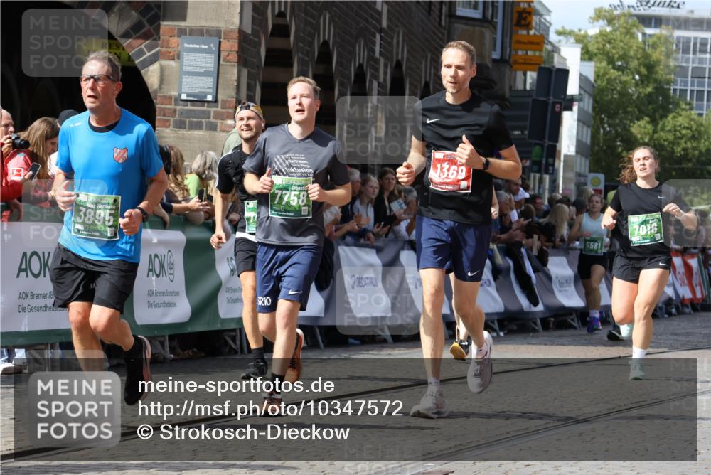 13.09.2026 - 21. swb-Marathon Bremen Strokosch-Dieckow http://msf.ph/oto/10347572 13.09.2026 13:32:40 Ziel 287, 1369, 2292, 2293, 2910, 3402, 3429, 3441, 3650, 3922, 4057, 4263, 4380, 4471, 4566, 4655, 4835, 5281, 5628, 6258, 6475, 6518, 6593, 6781, 6857, 6875, 6900, 7150, 7173, 7182, 7553, 7572, 7818, 8632, 9040, 9151, 9198, 9283, 9394, 9719, 9779, 13029, 13182, 13208, 13244, 891, 2638, 3895, 3902, 4233, 5009, 5581, 5657, 6018, 6718, 6786, 7016, 7466, 7758, 8367, 8506, 10048, 13164, 13232, 13234, 13247 meine-sportfotos.de