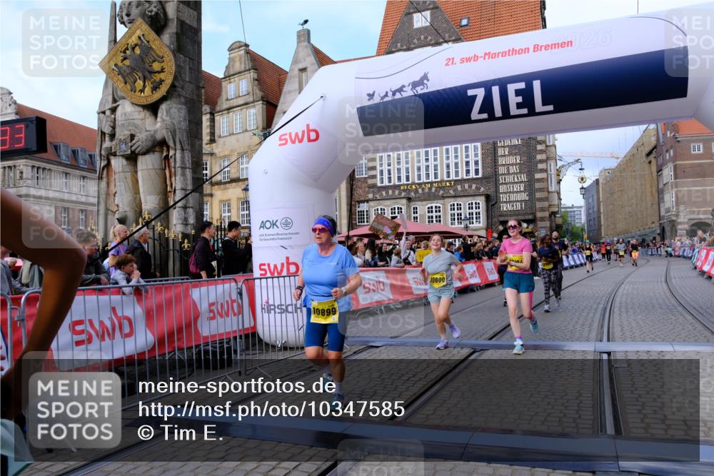 13.09.2026 - 21. swb-Marathon Bremen Tim E. http://msf.ph/oto/10347585 13.09.2026 11:18:50 Ziel 10176, 10194, 10535, 10600, 10651, 10895, 10899, 10997, 12371, 12561 meine-sportfotos.de