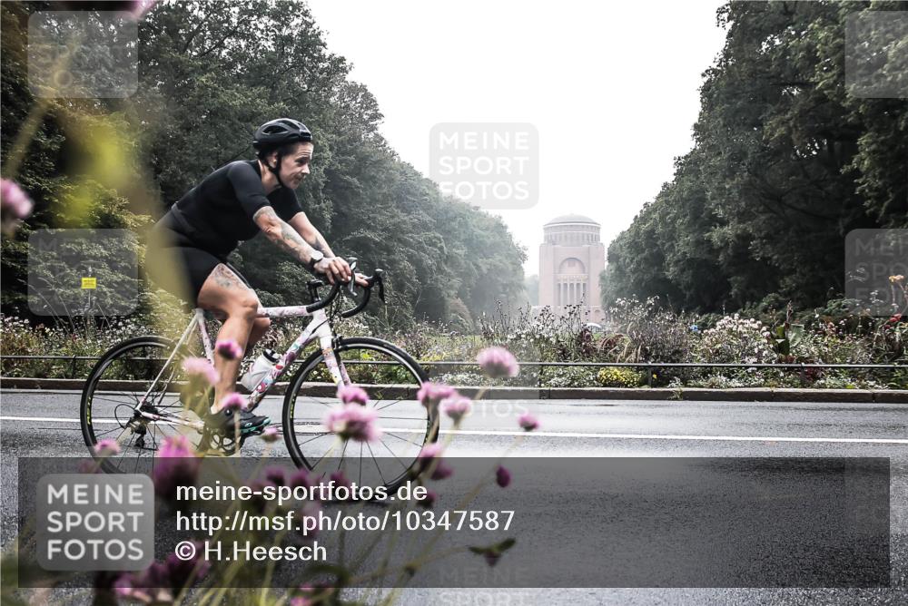 13.09.2026 - Stadtparktriathlon H.Heesch http://msf.ph/oto/10347587 13.09.2026 10:08:14 Radfahren 232, 287, 292 meine-sportfotos.de