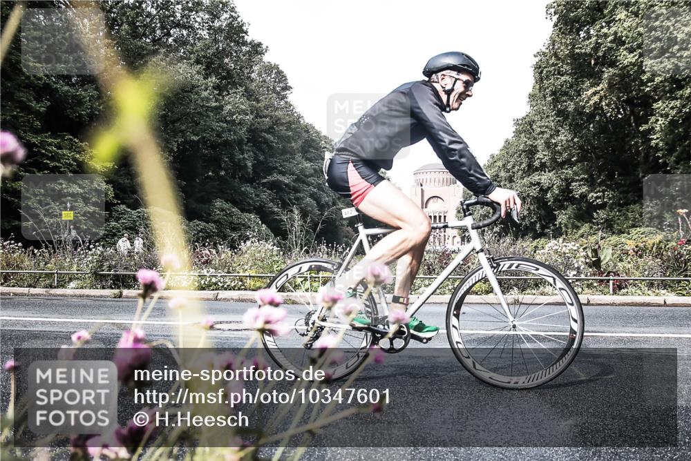 13.09.2026 - Stadtparktriathlon H.Heesch http://msf.ph/oto/10347601 13.09.2026 11:16:32 Radfahren 481, 482, 676, 691, 790 meine-sportfotos.de