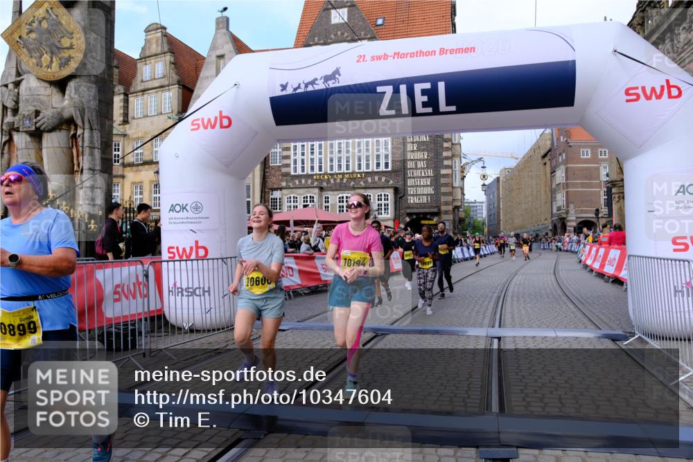 13.09.2026 - 21. swb-Marathon Bremen Tim E. http://msf.ph/oto/10347604 13.09.2026 11:18:51 Ziel 10176, 10194, 10535, 10600, 10895, 10899, 10997, 12371, 12422, 12561 meine-sportfotos.de