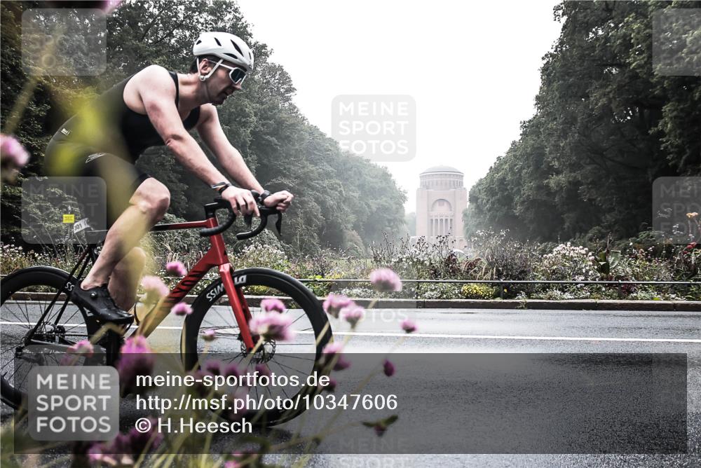 13.09.2026 - Stadtparktriathlon H.Heesch http://msf.ph/oto/10347606 13.09.2026 10:08:52 Radfahren 216, 218, 236, 301, 340 meine-sportfotos.de