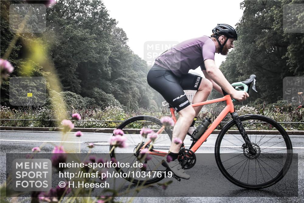 13.09.2026 - Stadtparktriathlon H.Heesch http://msf.ph/oto/10347619 13.09.2026 10:09:00 Radfahren 224, 244, 279, 289, 327 meine-sportfotos.de