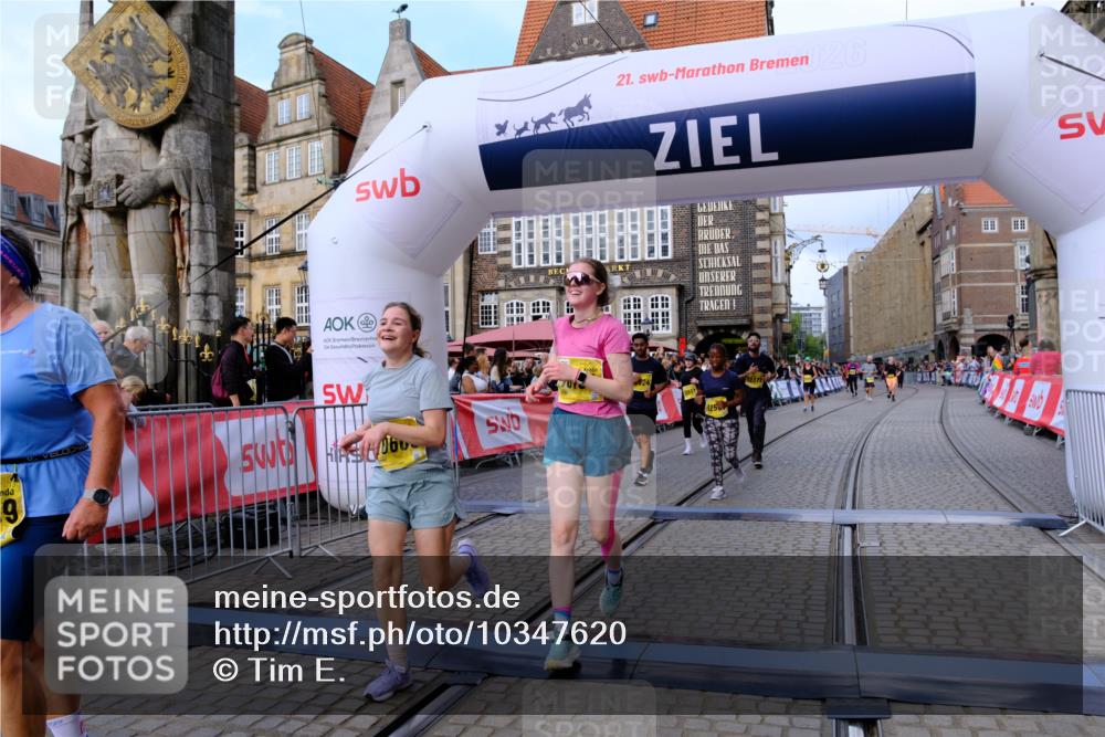 13.09.2026 - 21. swb-Marathon Bremen Tim E. http://msf.ph/oto/10347620 13.09.2026 11:18:51 Ziel 10176, 10194, 10535, 10600, 10895, 10899, 10997, 12371, 12422, 12561 meine-sportfotos.de