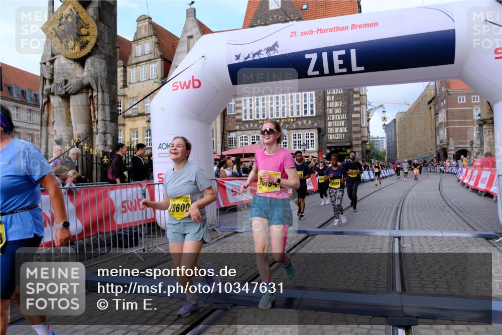 13.09.2026 - 21. swb-Marathon Bremen Tim E. http://msf.ph/oto/10347631 13.09.2026 11:18:51 Ziel 10176, 10194, 10535, 10600, 10895, 10899, 10997, 12371, 12422, 12561 meine-sportfotos.de