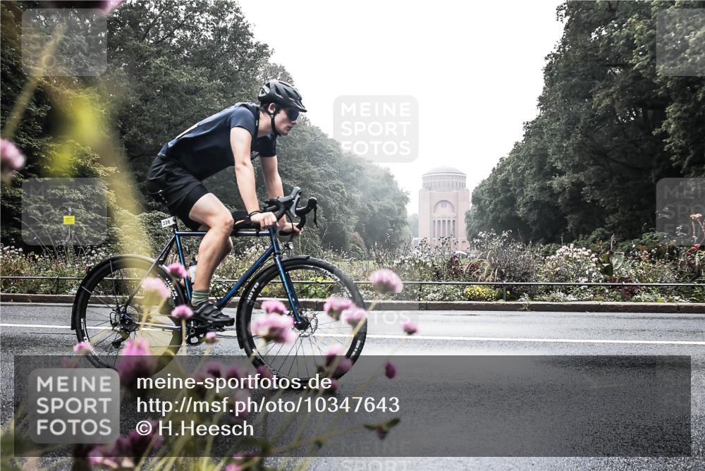 13.09.2026 - Stadtparktriathlon H.Heesch http://msf.ph/oto/10347643 13.09.2026 10:09:21 Radfahren 226, 344 meine-sportfotos.de