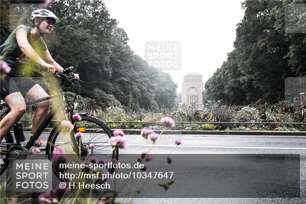 13.09.2026 - Stadtparktriathlon H.Heesch http://msf.ph/oto/10347647 13.09.2026 10:09:24 Radfahren 226, 344 meine-sportfotos.de