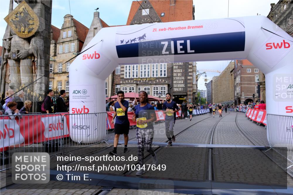 13.09.2026 - 21. swb-Marathon Bremen Tim E. http://msf.ph/oto/10347649 13.09.2026 11:18:53 Ziel 10176, 10194, 10535, 10600, 10895, 10899, 10997, 12371, 12422, 12561 meine-sportfotos.de