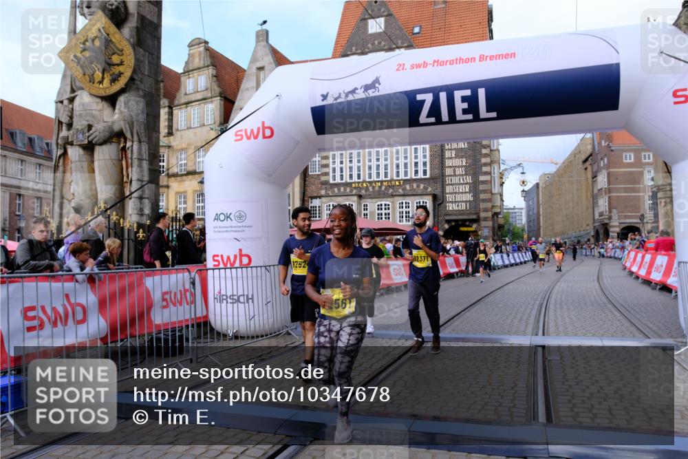 13.09.2026 - 21. swb-Marathon Bremen Tim E. http://msf.ph/oto/10347678 13.09.2026 11:18:54 Ziel 10176, 10194, 10264, 10535, 10600, 10895, 10899, 10997, 11443, 12371, 12422, 12561 meine-sportfotos.de