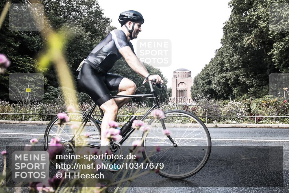 13.09.2026 - Stadtparktriathlon H.Heesch http://msf.ph/oto/10347679 13.09.2026 11:17:14 Radfahren 626, 629, 657, 672 meine-sportfotos.de