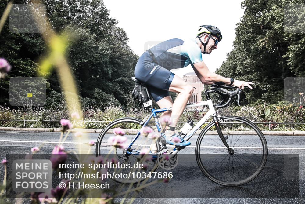 13.09.2026 - Stadtparktriathlon H.Heesch http://msf.ph/oto/10347686 13.09.2026 11:17:17 Radfahren 593, 625, 626, 629, 672, 770 meine-sportfotos.de